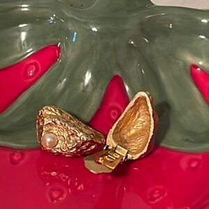 🍄Vintage Faux Gold Nugget & Faux Pearl Clip-on Earrings
